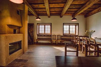 Jedálenské sedenie, Vrchársky dvor - Chalupa pod Dlhým grúňom, Drábsko