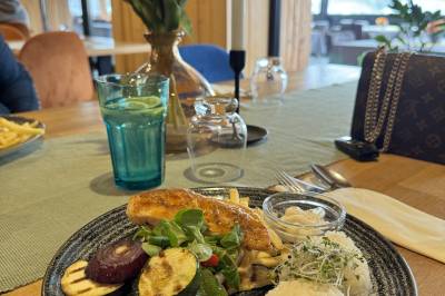 300 metrov- reštaurácia, Chalet Látky, Látky