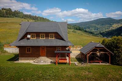 Drevenica Pri zvonici, Zázrivá