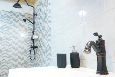 Kúpeľňa so sprchovacím kútom, Jariabka Chalet Zrub Nízke Tatry, Jarabá