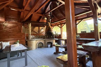 Drevenica Kozinec, Zázrivá