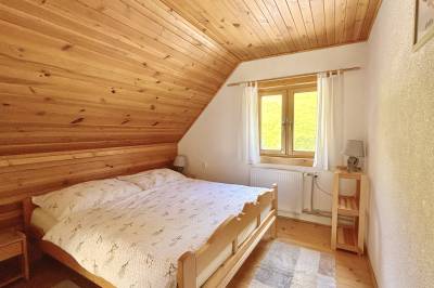 Drevenica Kozinec, Zázrivá