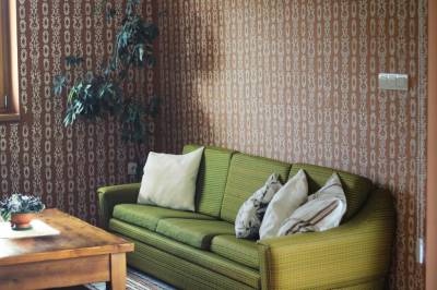 Apartmán 2 – pohovka v obývačke, River Cottage Bešeňová, Bešeňová