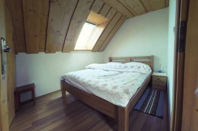 Apartmán 2 – dvojlôžková spálňa, River Cottage Bešeňová, Bešeňová