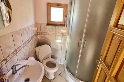 Kúpeľňa so sprchovacím kútom a toaletou, Chaty Patrícia, Liptovský Michal