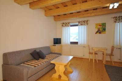 Rodinná dvojlôžková izba s 2 prístelkami č. 2, Rekreačný dom Horehronská kúria, Telgárt