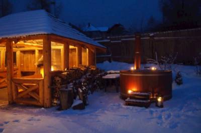 Altánok a kúpacia kaďa v exteriéri ubytovania, Rekreačný dom Horehronská kúria, Telgárt