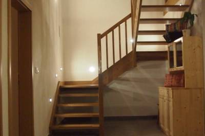 Schodisko v interiéri ubytovania, Rekreačný dom Horehronská kúria, Telgárt