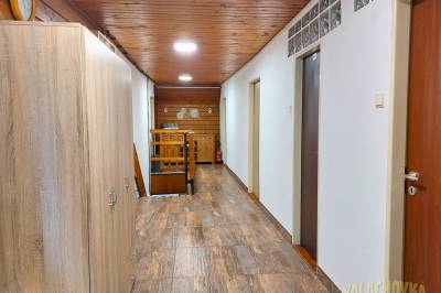 Horná chodba, Chata Valachovka, Vyhne