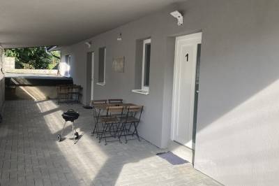 Vonkajšie sedenie, Apartmány Bučina, Oravská Lesná