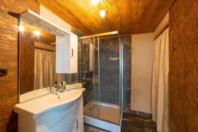 Chata El Niňo - kúpeľňa so sprchovacím kútom, MONTANA RESIDENCE - Chata El Clasico a Chata El Niňo, Turčianske Jaseno
