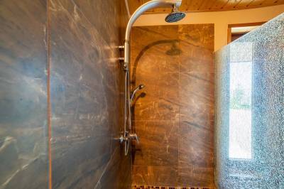 Chata El Clasico - kúpeľňa so sprchovacím kútom, MONTANA RESIDENCE - Chata El Clasico a Chata El Niňo, Turčianske Jaseno