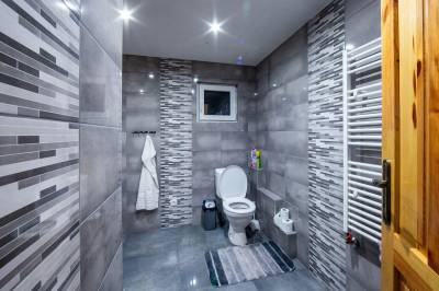Kúpeľňa s WC, Chata pod Rožkom, Uličské Krivé