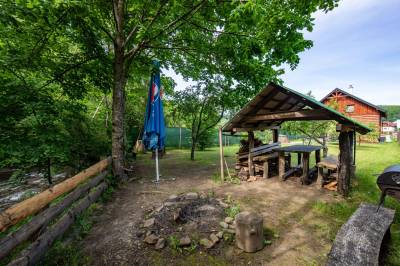 Altánok so sedením, Chata pod Rožkom, Uličské Krivé