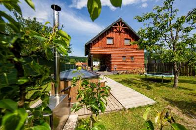 Exteriér ubytovania s vírivkou v obci Uličské Krivé, Chata pod Rožkom, Uličské Krivé