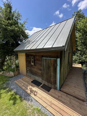 Exteriér ubytovania v obci Tŕnie, TinyHouse Beehauz - relax so včielkami, Tŕnie