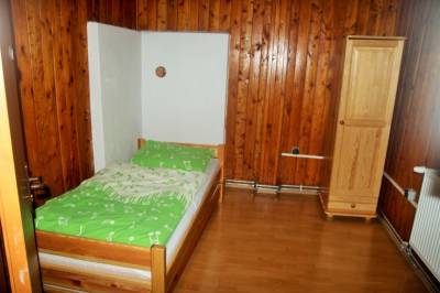 Spálňa s 1-lôžkovou posteľou, Chata Lesák, Vyhne