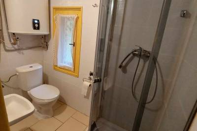 Kúpeľňa so sprchovacím kútom a WC, Chata u Eda, Vyšná Boca