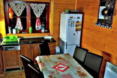 Kuchyňa s jedálenským sedením, Rozprávkový zrub, Dúbrava