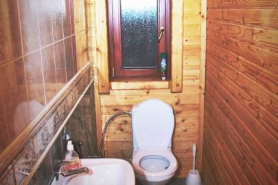 Samostatná toaleta, Rozprávkový zrub, Dúbrava