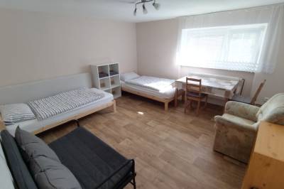 Izba 1, Hronec U Petra dvojizbový byt, Hronec