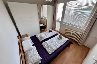 Spálňa s manželskou posteľou, Apartmán Košice, Košice