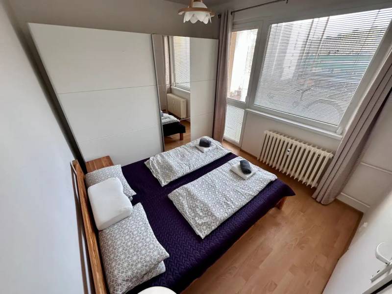 Spálňa s manželskou posteľou, Apartmán Košice, Košice