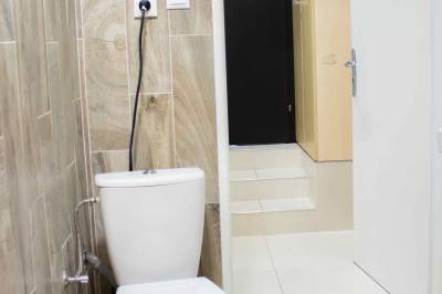 Apartmán B2 - kúpeľňa s WC, Chillgarden Apartments, Trenčín