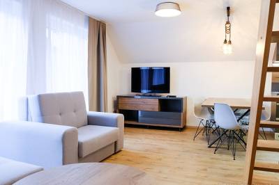 Mezonetový 5-lôžkový apartmán č. 9, Apartmány Valča, Valča