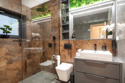 Kúpeľňa so sprchovacím kútom a WC, Apartmanica Chalet 5A, Donovaly