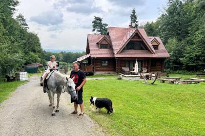 Exteriér ubytovania v Snine, Ranč pod Sninským kameňom, Snina