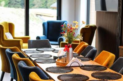 Jedálenské sedenie, Chata Andromeda, Oravská Lesná