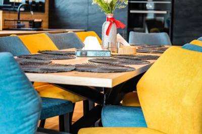 Jedálenské sedenie, Chata Andromeda, Oravská Lesná