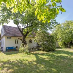 Romantická chalúpka na polosamote