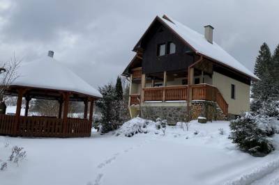 Exteriér ubytovania v obci Čremošné, Chata Čremošné 105, Čremošné