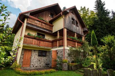 Exteriér ubytovania v obci Čremošné, Chata Čremošné 105, Čremošné