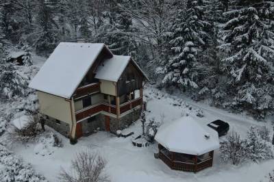 Exteriér ubytovania v obci Čremošné, Chata Čremošné 105, Čremošné