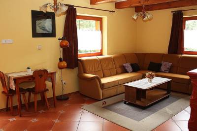 Obývačka s gaučom, Chata Dominika, Bystrá