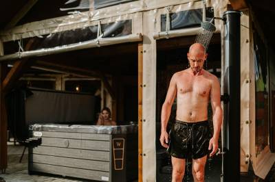 Vírivka, Zrub Azarka, Beňuš