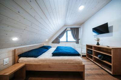 Spálňa, Zrub Azarka, Beňuš