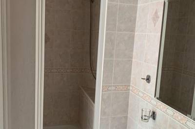 Kúpeľňa so sprchovacím kútom, Dovolenkový Dom Lutra Montana Pieniny***, Reľov