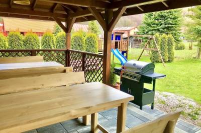 Altánok s grilom, Dovolenkový Dom Lutra Montana Pieniny***, Reľov