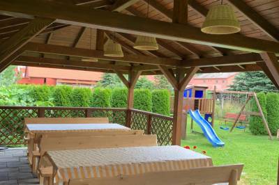 Altánok so sedením, Dovolenkový Dom Lutra Montana Pieniny***, Reľov