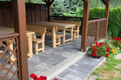 Altánok so sedením, Dovolenkový Dom Lutra Montana Pieniny***, Reľov