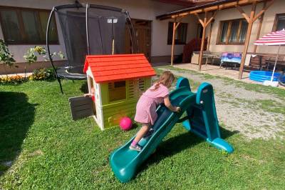 Detské ihrisko, Dovolenkový Dom Lutra Montana Pieniny***, Reľov