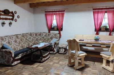 Obývačka s gaučom, Chatky Korytárky, Korytárky