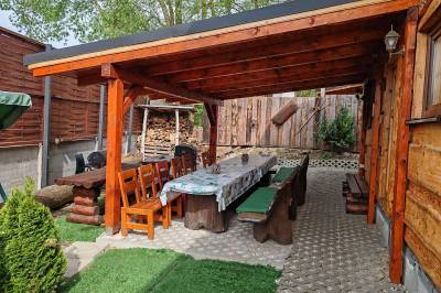 Altánok so sedením, Kanadský zrub, Kostolná Ves