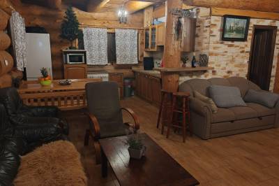 Kuchyňa, Kanadský zrub, Kostolná Ves