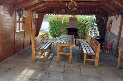 Altánok so sedením a krbom, Dom pod Tatrami, Šuňava