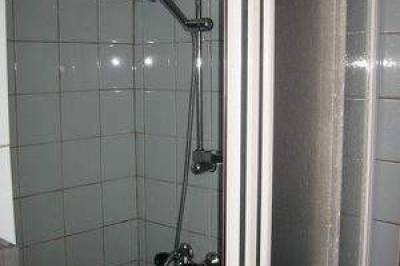 Kúpeľňa so sprchovacím kútom, Chata 405**, Stará Lesná